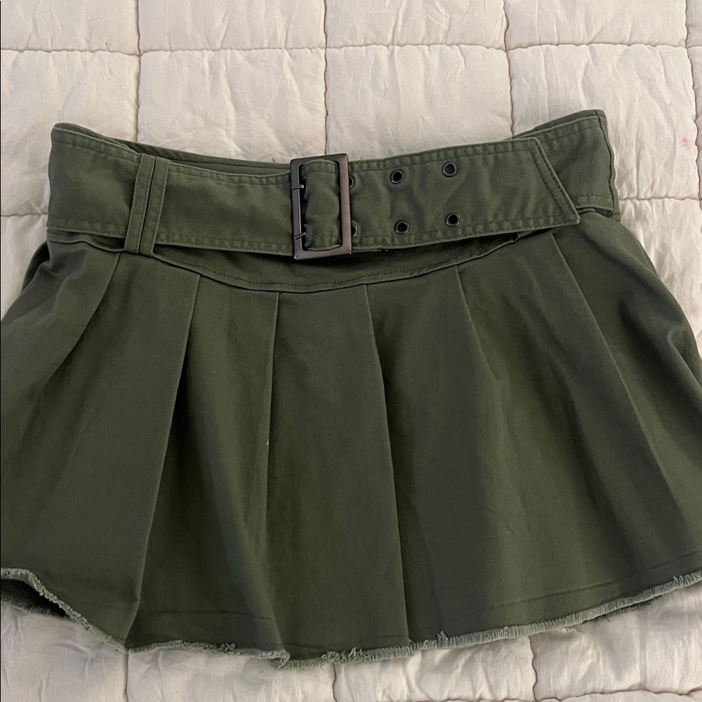 No Boundaries Olive Green Pleated Mini Skirt with Belt